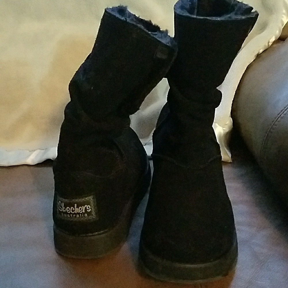 Skechers boots size 6 black